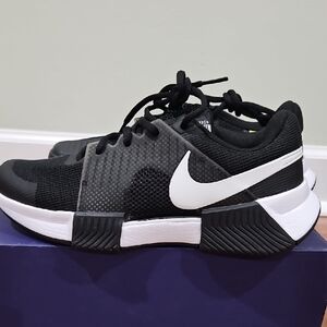 Nike Unisex Black Sneakers
